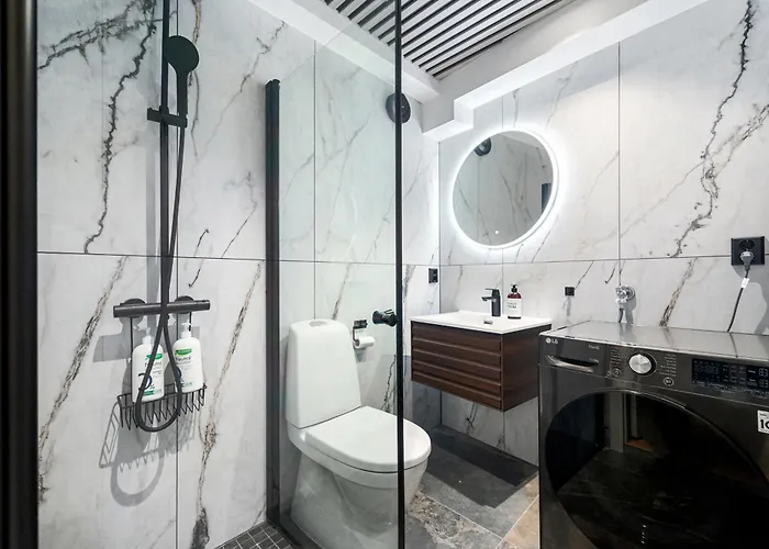 King Bed - Behind Bryggen - Renovated Des 23 * ברגן