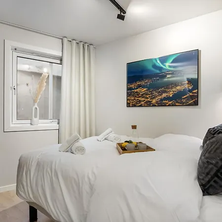 King Bed - Behind Bryggen - Renovated Des 23 Apartment Bergen